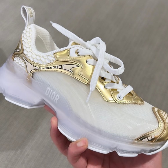 Real Dior sneakers never worn! - Picture 1 of 1